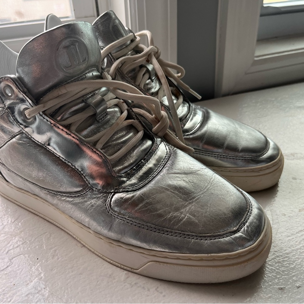 Leandro lopes sneakers